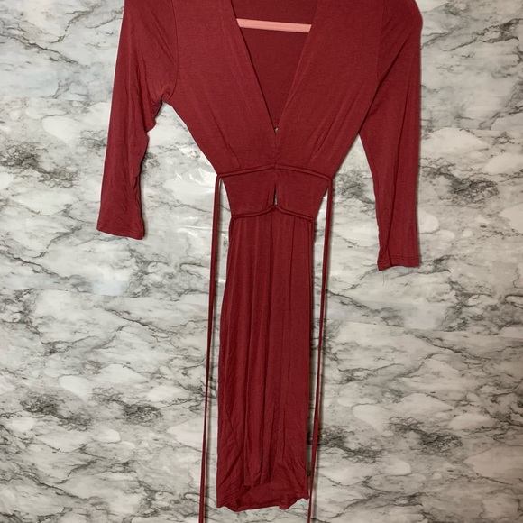 Fashion Nova Dress - Picture 2 of 5